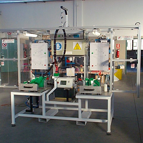 Semi-automatic gluing plant