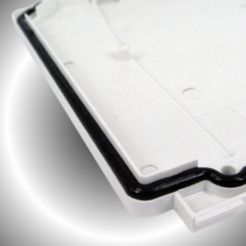 Sealing of roller shutter panels