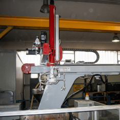 Assisted manipulation F.T. Famat